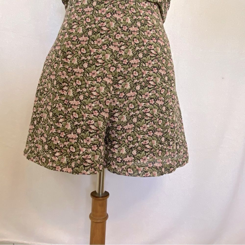 MISSGUIDED ROMPER FLORAL PRINT - Picture 8 of 15